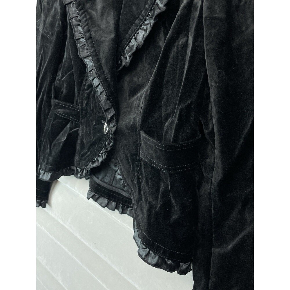 WHBM Women 6 Velvet Blazer Jacket Cropped Ruffle Trim Satin Black Victorian Chic - Picture 4 of 9